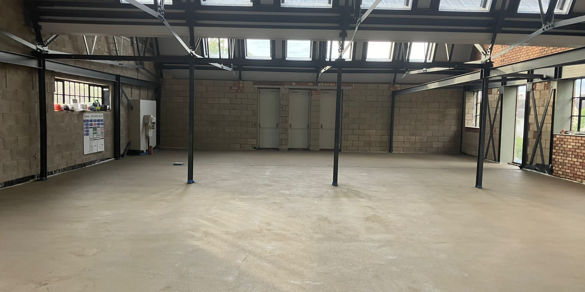 Industrial Floor Screeding