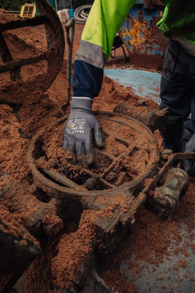 Essential Screed Finishing Tools for a Perfect Finish