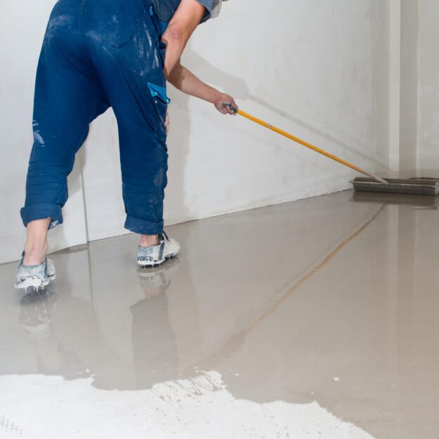 Seasonal Considerations for Floor Screeding